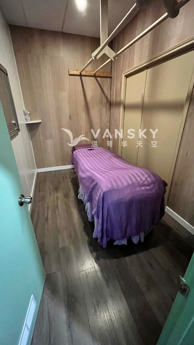 250520211811_room 2.jpeg